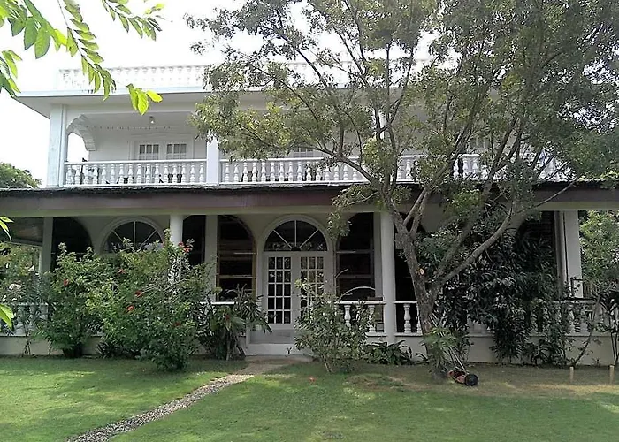 Villa D'Enghien Boracay Island